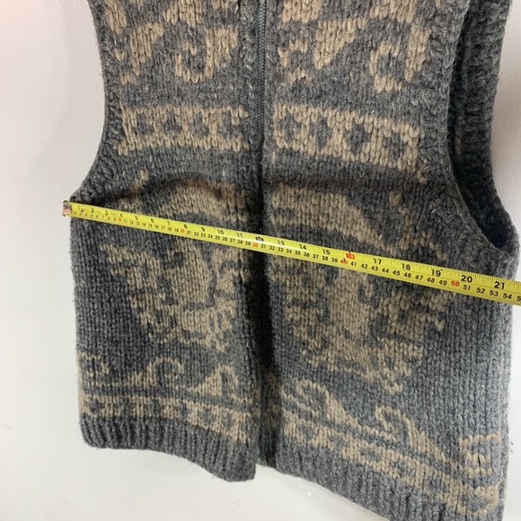 Vintage 79s cowichan  hand made 100% hand made wool cardigan - Picture 10 of 14